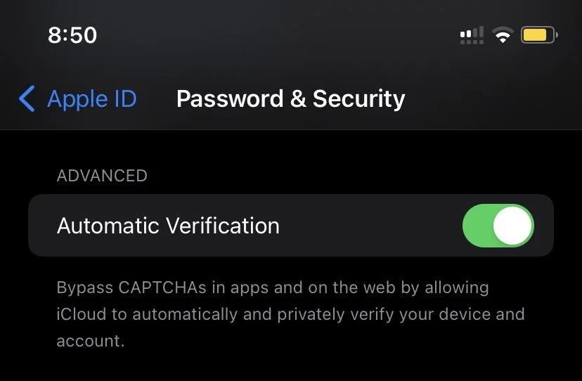 Een screenshot van de automatische verificatie in iOS 16