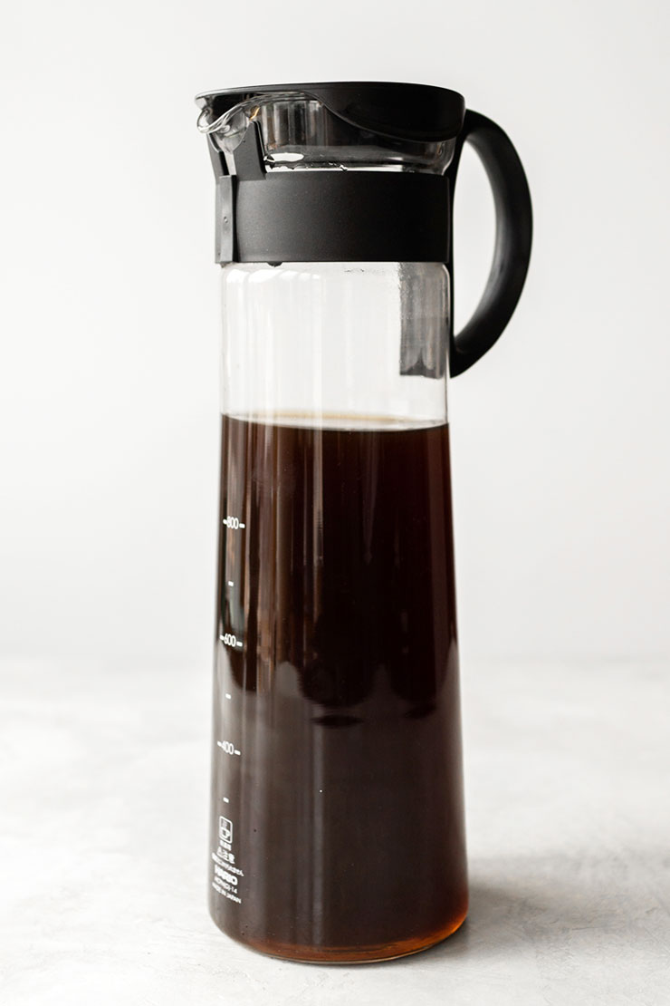 Cold brew koffie in een glazen kruik.