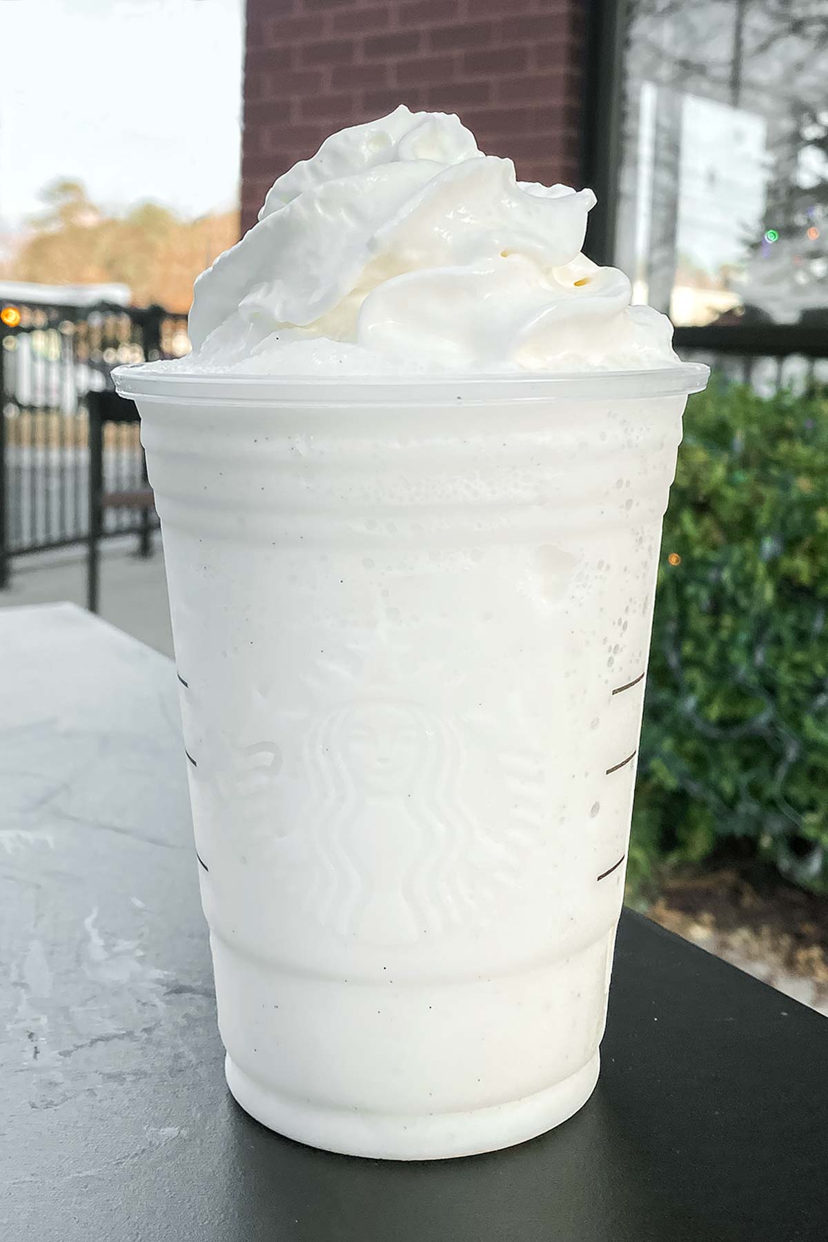 Candy Cane Frappuccino in een Starbucks-beker.